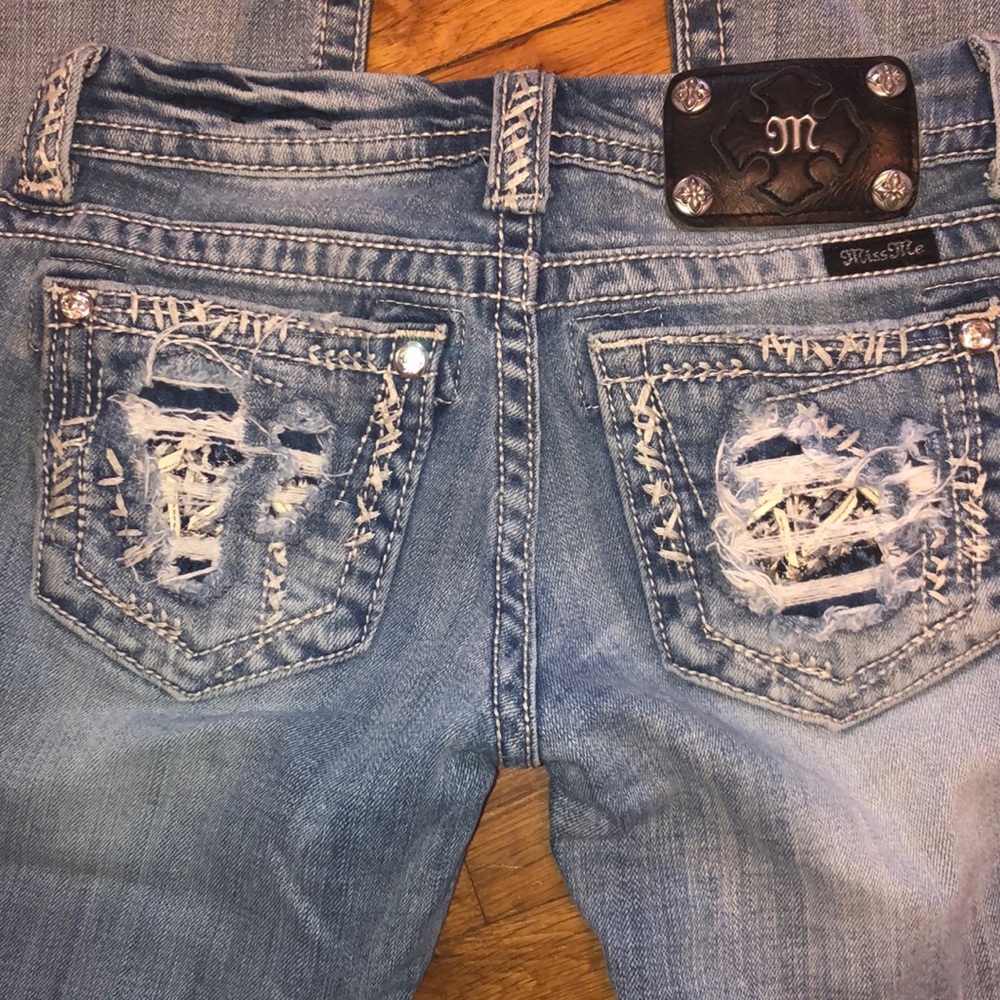 Distressed miss me jeans